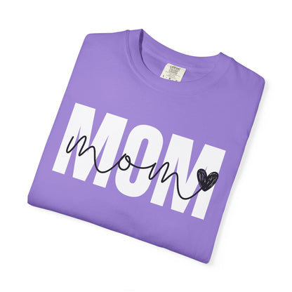 Mom ♥ - Comfort Colors Shirt