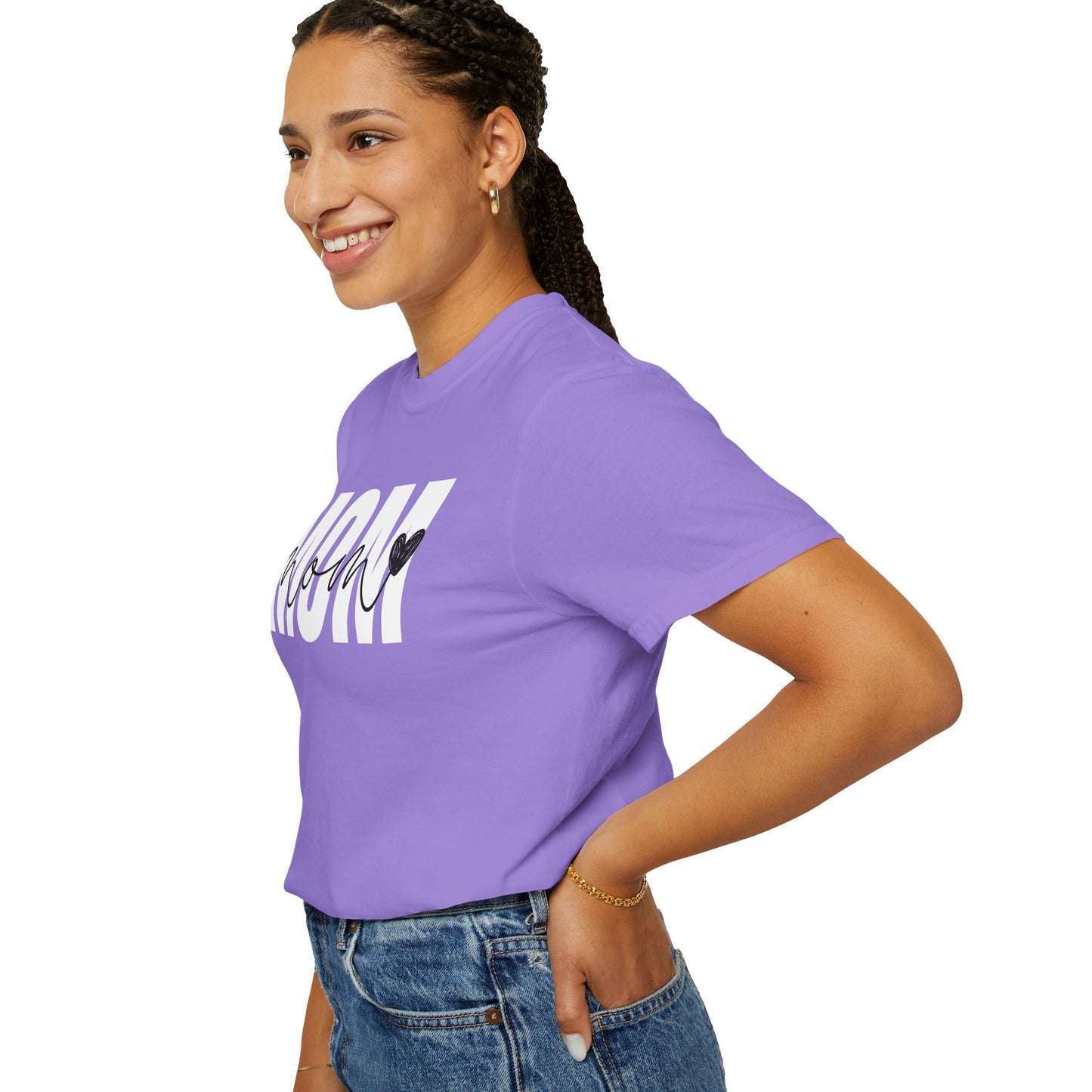 Mom ♥ - Comfort Colors Shirt