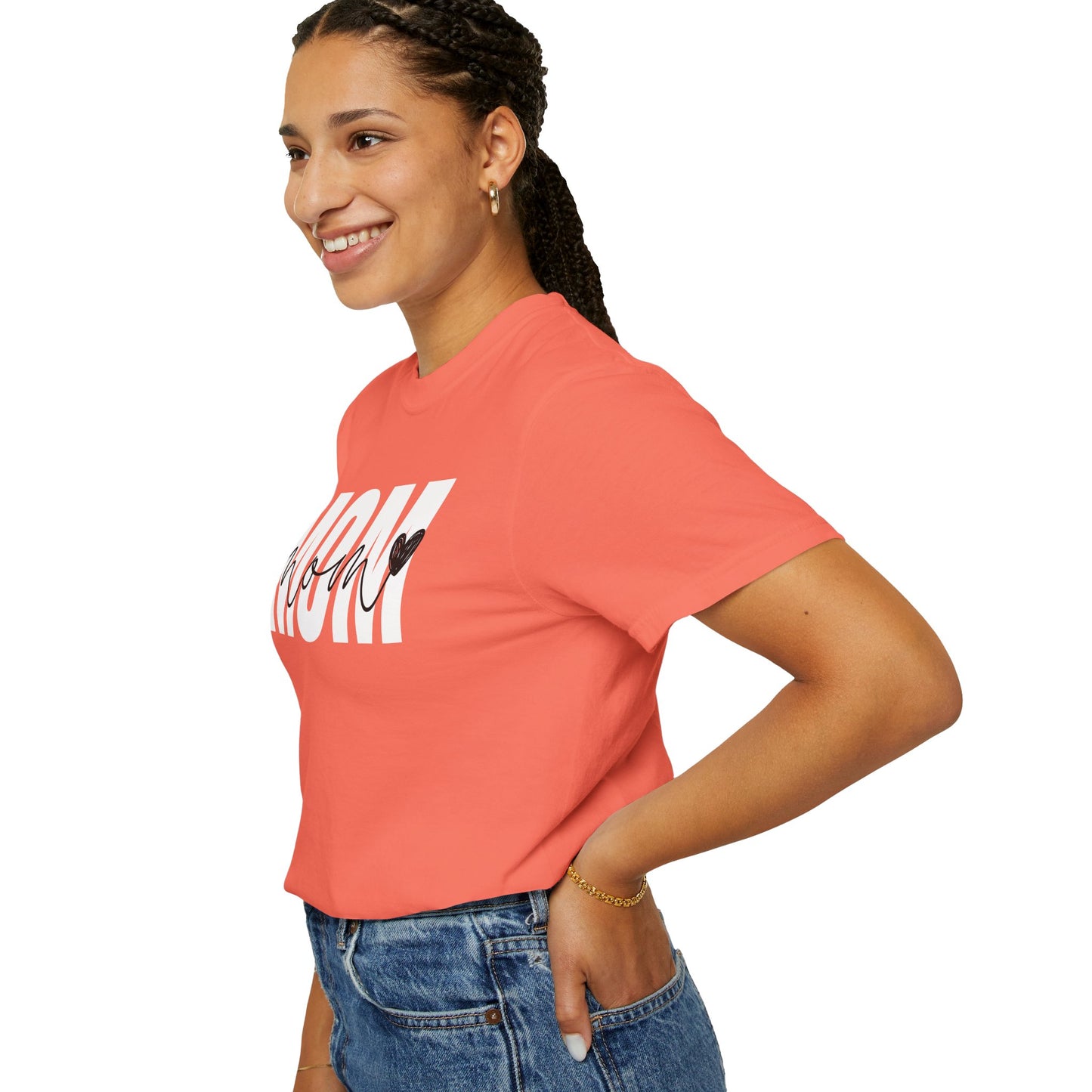 Mom ♥ - Comfort Colors Shirt