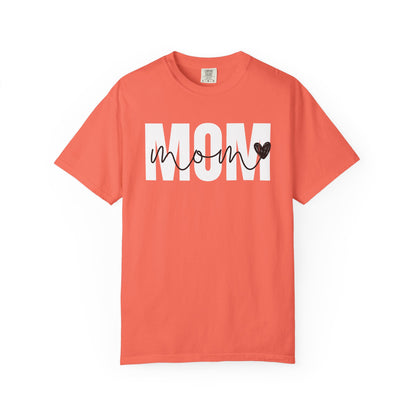 Mom ♥ - Comfort Colors Shirt