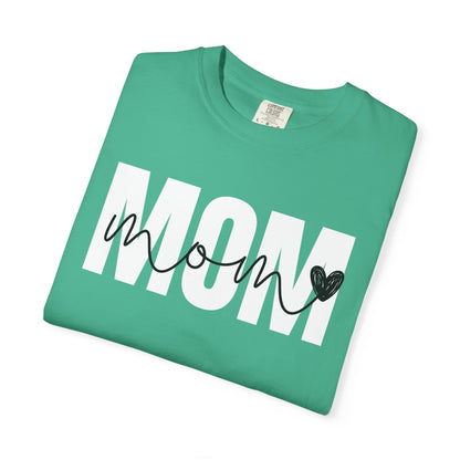 Mom ♥ - Comfort Colors Shirt