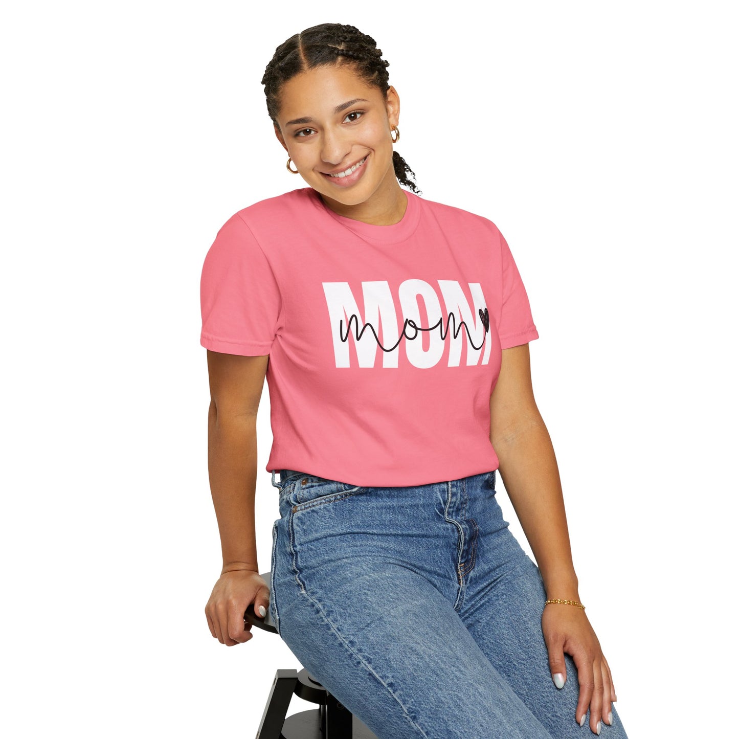 Mom ♥ - Comfort Colors Shirt