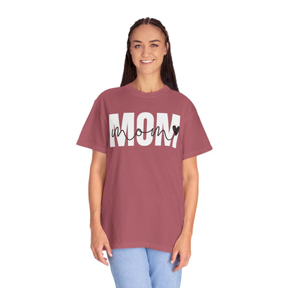 Mom ♥ - Comfort Colors Shirt